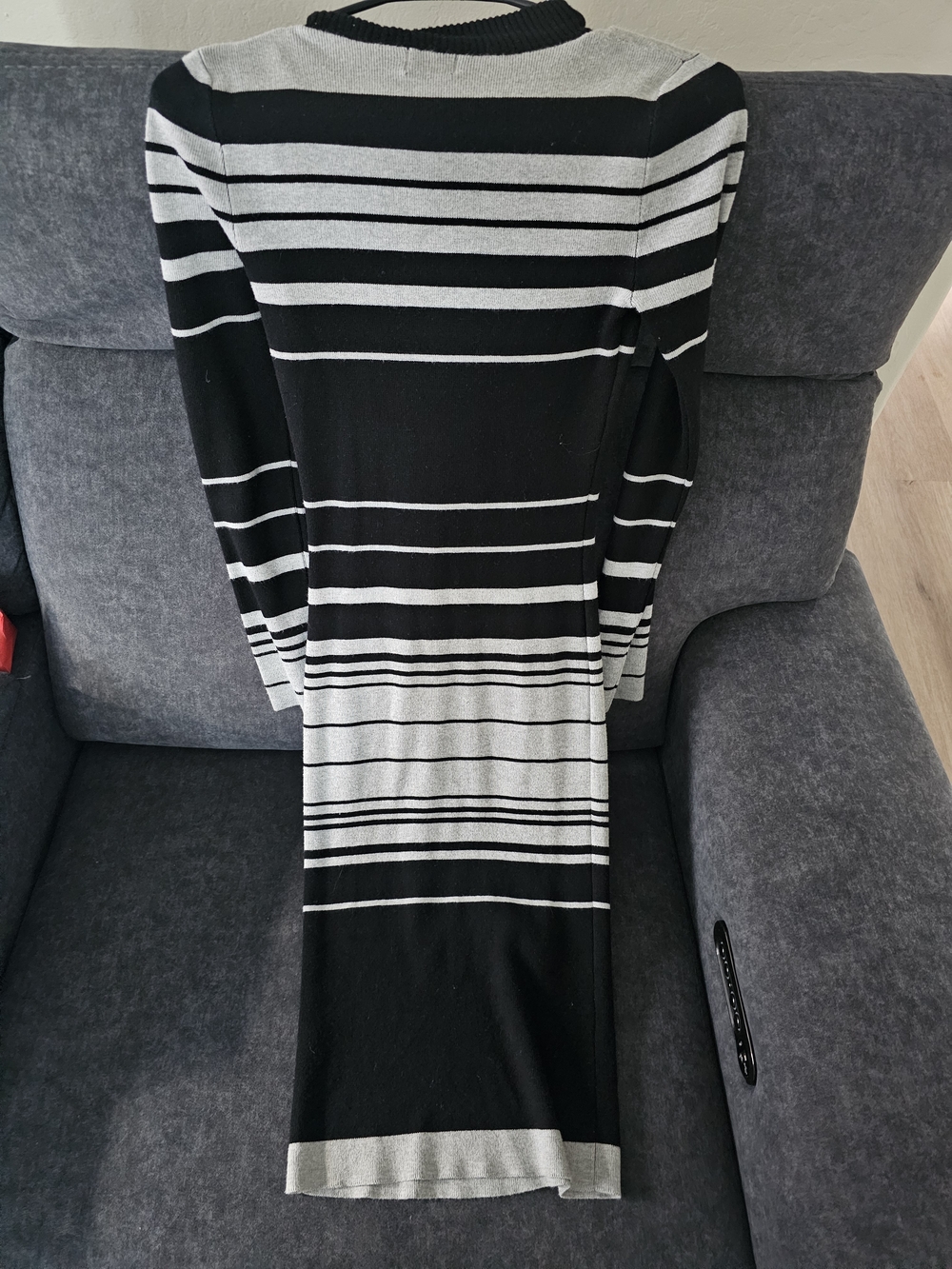 Striped Knit Long Sleeve Midi Dress - Black & White